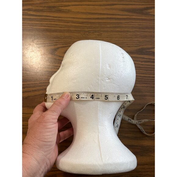 Styrofoam head form white - Picture 4 of 5